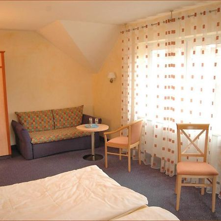 Gasthaus Gruner Baum Hotell Werbach Exteriör bild
